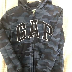 Gap zip up sweatshirt in blue camouflage youth XL